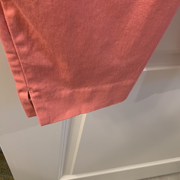 Below the calf, above ankle, Pants. Vibrant pink, relaxing casual pants. - Picture 3 of 4